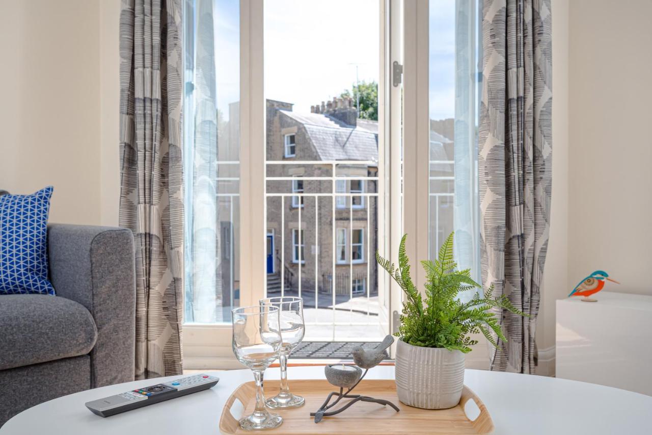 2 Bedroom City Centre Townhouse - With Parking Cambridge  Exterior photo